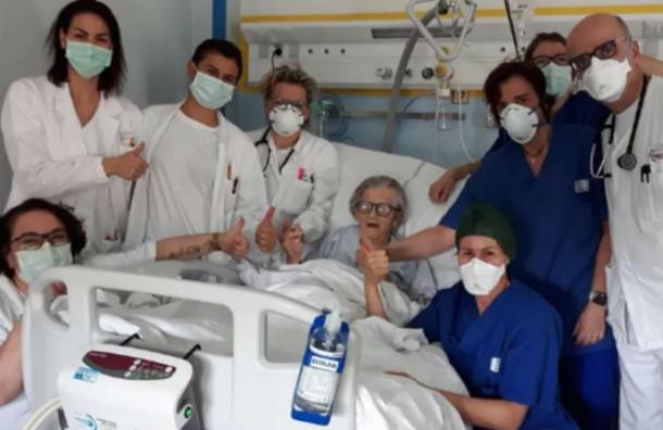 Anciana de 95 años se recupera del coronavirus y se convierte en símbolo de la esperanza italiana