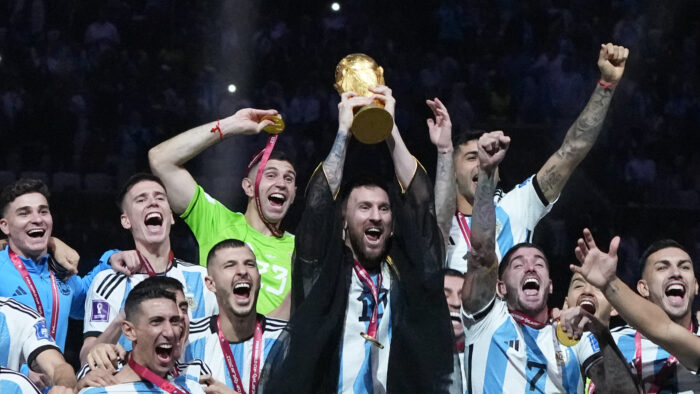 Guido Rodríguez: "Era el sueño de todos que Messi consiga la Copa Mundial"
